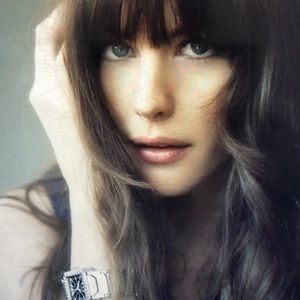 Meet your Posher, Selena